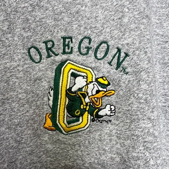 Disney + Oregon Ducks Vintage T-Shirt - XL - Picture 3 of 9